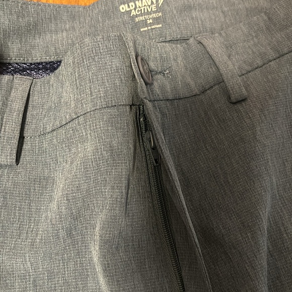 Men’s Old Navy active shorts. - Picture 8 of 9